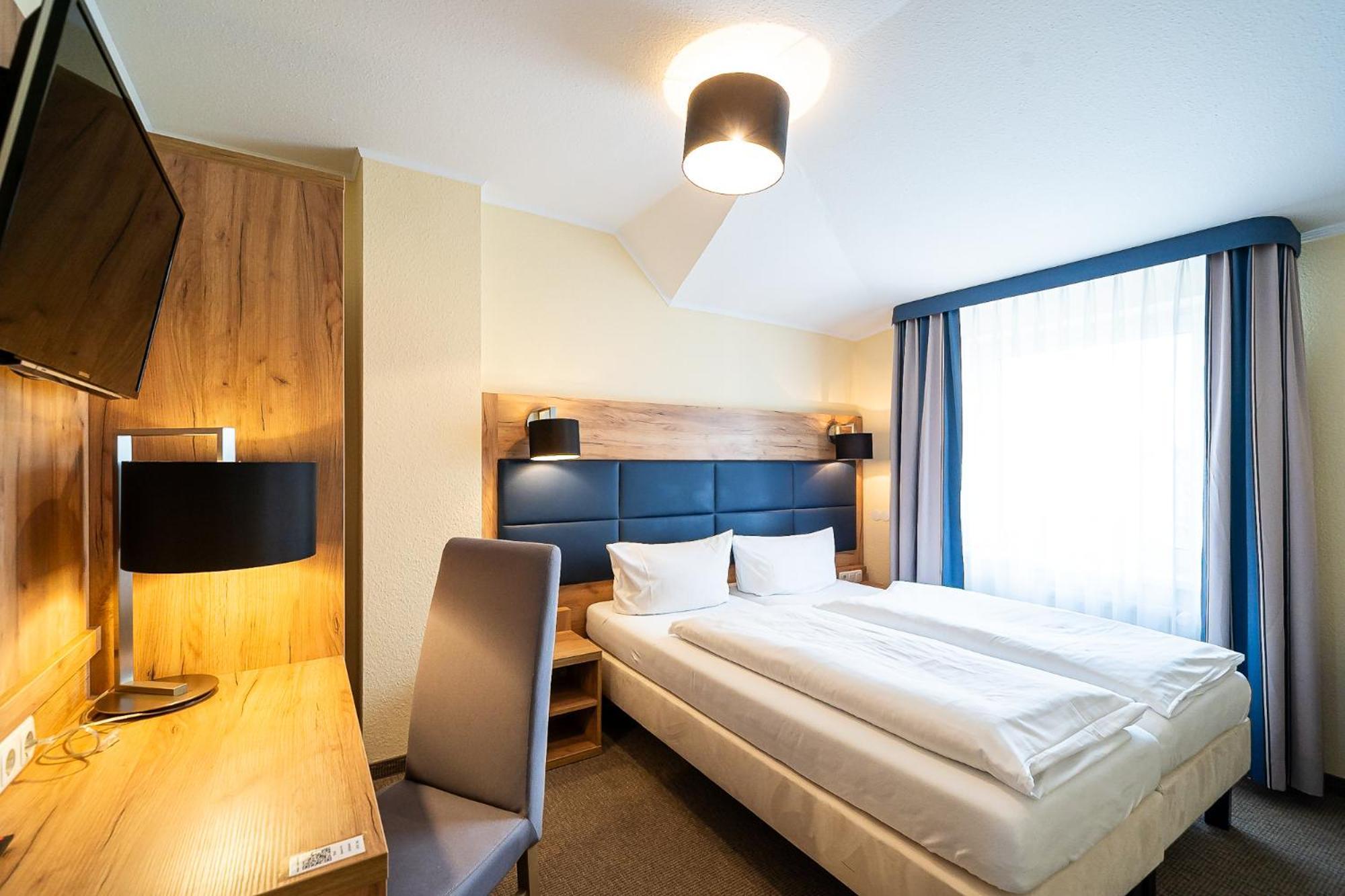 Hotel Sleepbeeone Wilhelmshaven Exterior foto