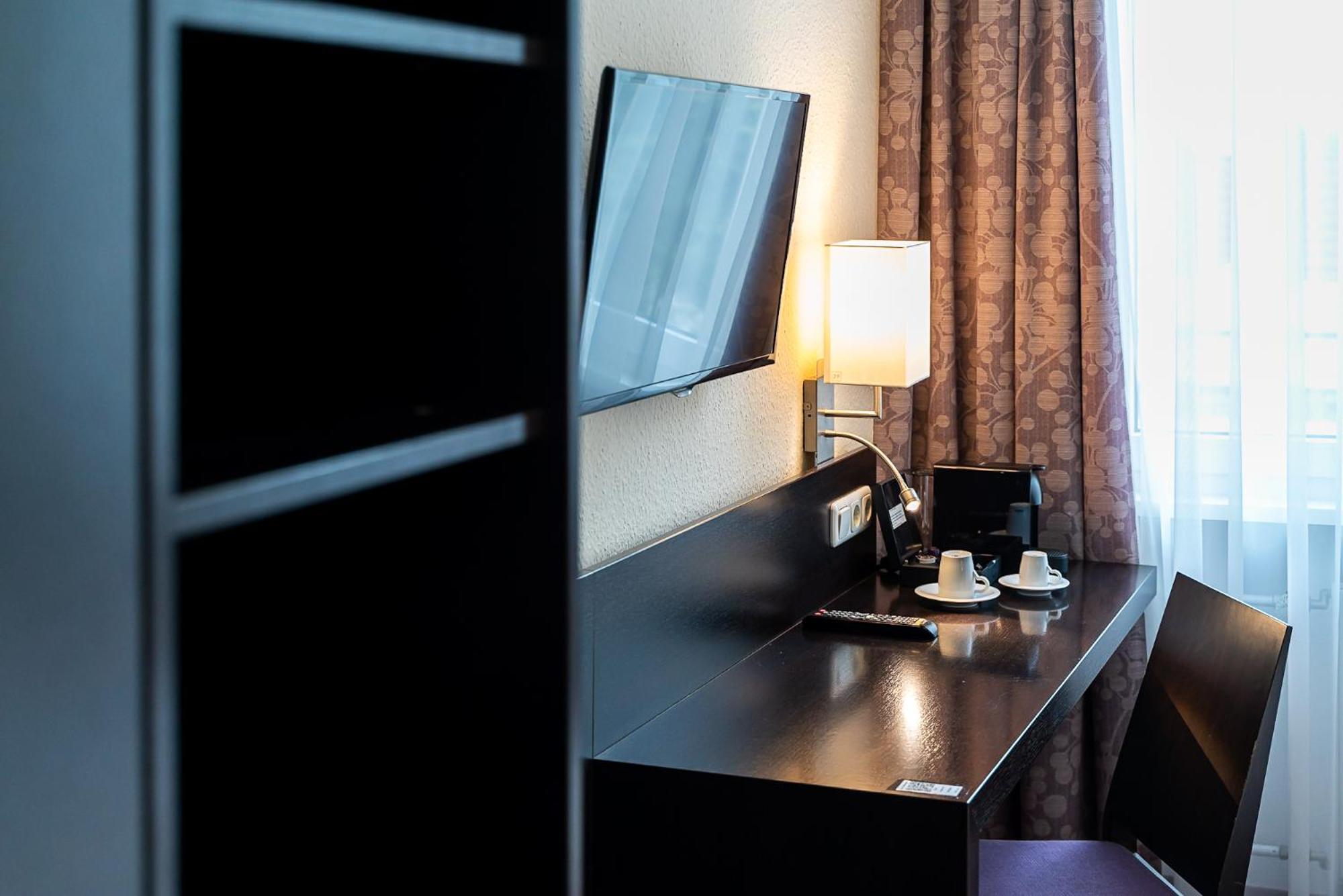 Hotel Sleepbeeone Wilhelmshaven Exterior foto