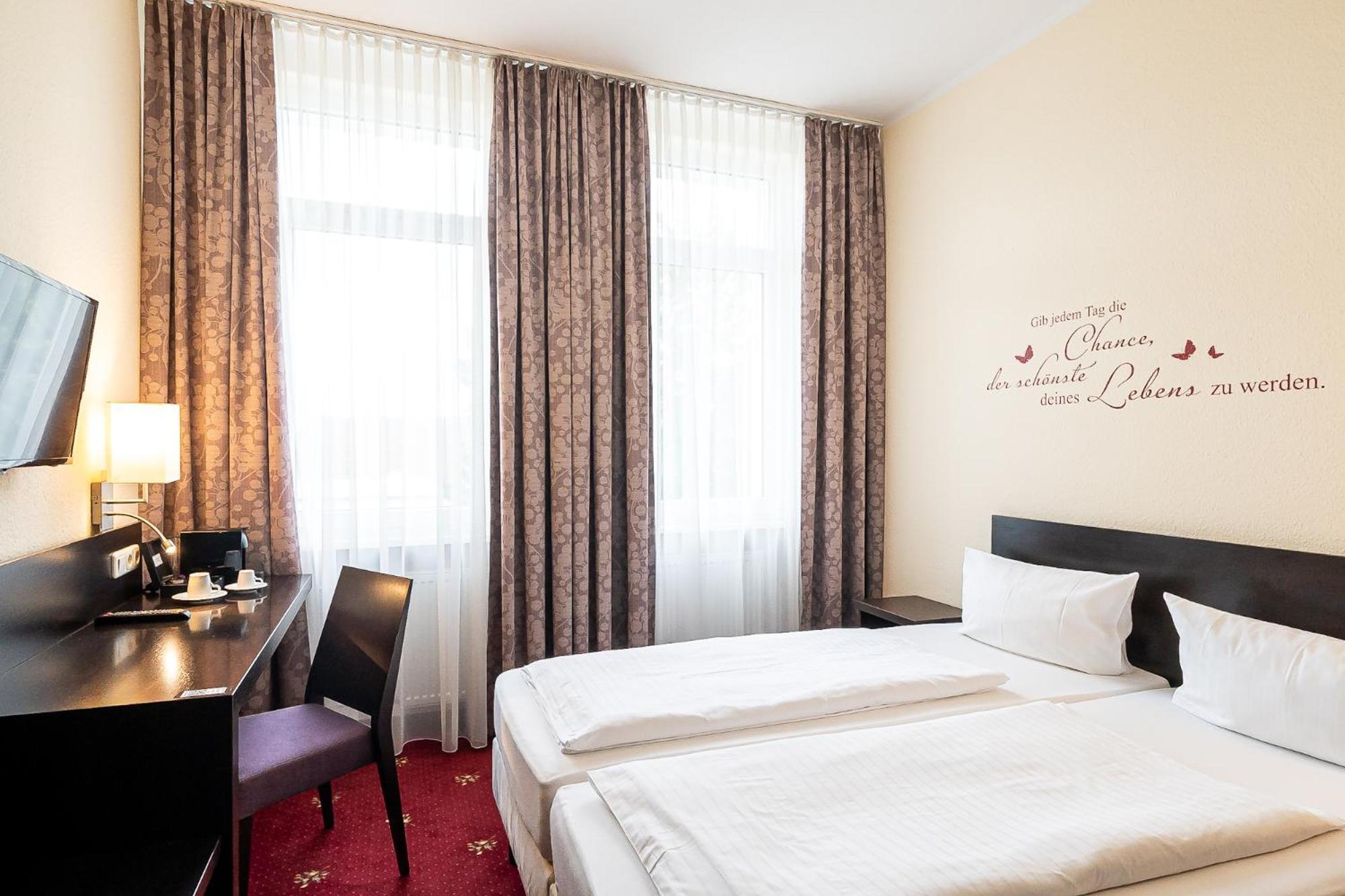 Hotel Sleepbeeone Wilhelmshaven Exterior foto