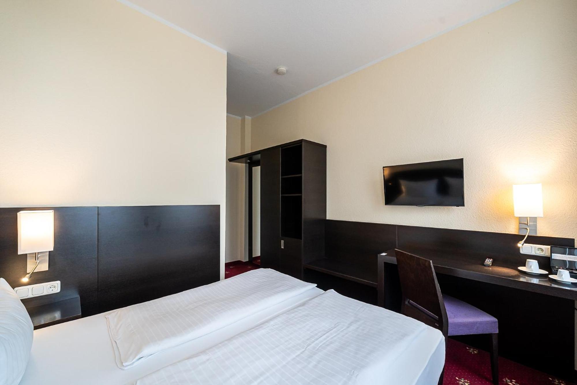 Hotel Sleepbeeone Wilhelmshaven Exterior foto